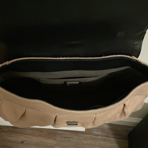 Fendi B Bag Cashmere - Picture 8 of 9